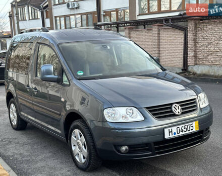 Серый Фольксваген Кадди, объемом двигателя 1.6 л и пробегом 208 тыс. км за 9599 $, фото 6 на Automoto.ua