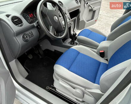 Серый Фольксваген Кадди, объемом двигателя 1.4 л и пробегом 193 тыс. км за 6950 $, фото 45 на Automoto.ua