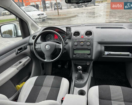 Сірий Фольксваген Кадді, об'ємом двигуна 0 л та пробігом 242 тис. км за 8400 $, фото 72 на Automoto.ua