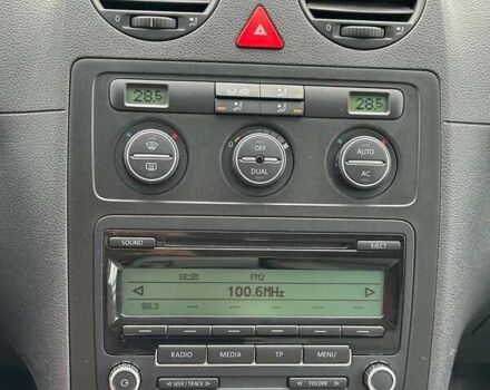 Серый Фольксваген Кадди, объемом двигателя 1.6 л и пробегом 194 тыс. км за 9000 $, фото 13 на Automoto.ua