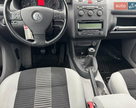 Сірий Фольксваген Кадді, об'ємом двигуна 0 л та пробігом 242 тис. км за 8400 $, фото 75 на Automoto.ua