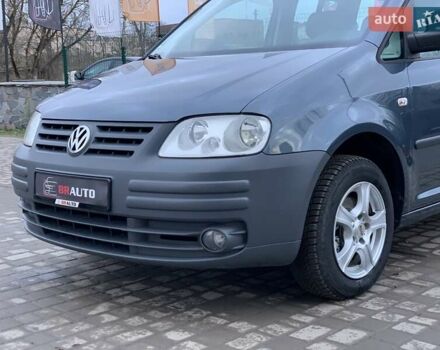 Серый Фольксваген Кадди, объемом двигателя 1.6 л и пробегом 223 тыс. км за 8255 $, фото 3 на Automoto.ua