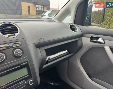 Сірий Фольксваген Кадді, об'ємом двигуна 0 л та пробігом 242 тис. км за 8400 $, фото 50 на Automoto.ua