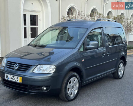 Серый Фольксваген Кадди, объемом двигателя 1.6 л и пробегом 208 тыс. км за 9599 $, фото 7 на Automoto.ua