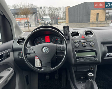 Сірий Фольксваген Кадді, об'ємом двигуна 0 л та пробігом 242 тис. км за 8400 $, фото 74 на Automoto.ua