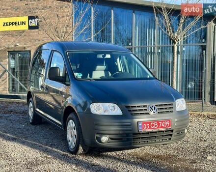 Серый Фольксваген Кадди, объемом двигателя 1.6 л и пробегом 209 тыс. км за 9150 $, фото 2 на Automoto.ua