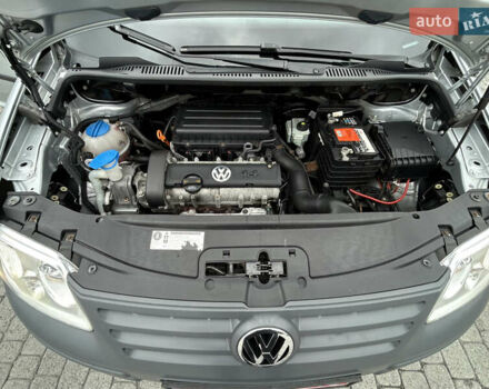 Серый Фольксваген Кадди, объемом двигателя 1.4 л и пробегом 193 тыс. км за 6950 $, фото 56 на Automoto.ua