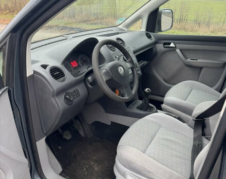 Серый Фольксваген Кадди, объемом двигателя 1.39 л и пробегом 209 тыс. км за 7200 $, фото 18 на Automoto.ua