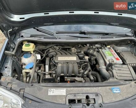 Серый Фольксваген Кадди, объемом двигателя 1.6 л и пробегом 194 тыс. км за 9000 $, фото 20 на Automoto.ua