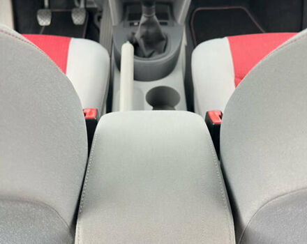 Фольксваген Кадди 2009 в Житомире на Automoto.ua Серый Фольксваген Кадди, объемом двигателя 1.6 л и пробегом 139 тыс. км за 9299 $, фото 33 на Automoto.ua