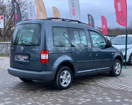 Сірий Фольксваген Кадді, об'ємом двигуна 1.6 л та пробігом 223 тис. км за 8255 $, фото 4 на Automoto.ua