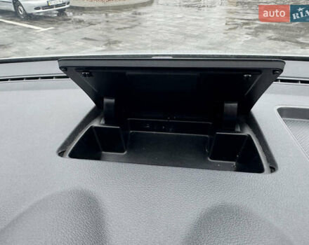 Сірий Фольксваген Кадді, об'ємом двигуна 0 л та пробігом 242 тис. км за 8400 $, фото 84 на Automoto.ua