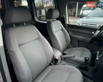 Серый Фольксваген Кадди, объемом двигателя 1.6 л и пробегом 220 тыс. км за 7999 $, фото 11 на Automoto.ua