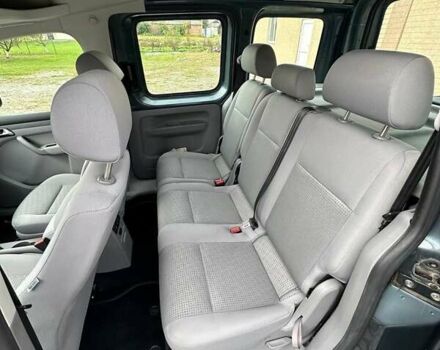 Серый Фольксваген Кадди, объемом двигателя 1.6 л и пробегом 194 тыс. км за 9000 $, фото 14 на Automoto.ua