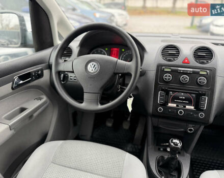 Сірий Фольксваген Кадді, об'ємом двигуна 1.6 л та пробігом 189 тис. км за 9999 $, фото 11 на Automoto.ua