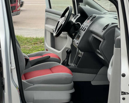 Фольксваген Кадди 2009 в Житомире на Automoto.ua Серый Фольксваген Кадди, объемом двигателя 1.6 л и пробегом 139 тыс. км за 9299 $, фото 25 на Automoto.ua