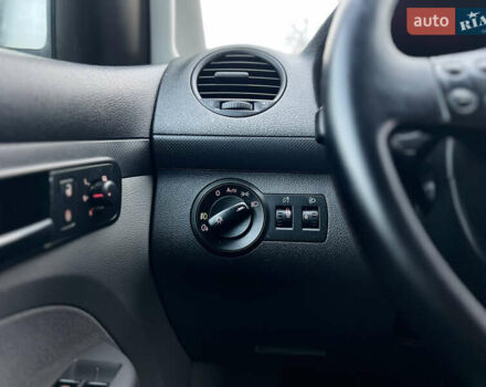 Серый Фольксваген Кадди, объемом двигателя 1.6 л и пробегом 220 тыс. км за 7999 $, фото 10 на Automoto.ua