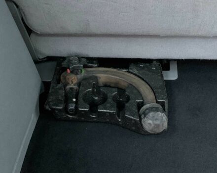 Сірий Фольксваген Кадді, об'ємом двигуна 1.6 л та пробігом 223 тис. км за 8255 $, фото 12 на Automoto.ua