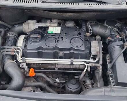 Серый Фольксваген Кадди, объемом двигателя 1.9 л и пробегом 270 тыс. км за 7500 $, фото 4 на Automoto.ua