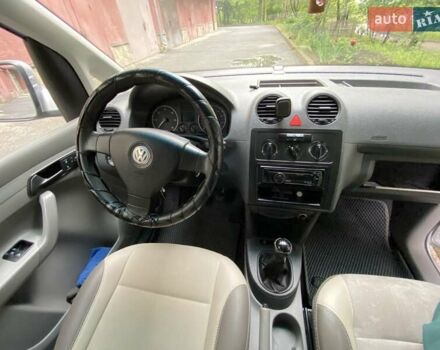Серый Фольксваген Кадди, объемом двигателя 1.9 л и пробегом 332 тыс. км за 7300 $, фото 15 на Automoto.ua