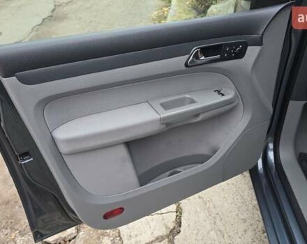 Серый Фольксваген Кадди, объемом двигателя 1.6 л и пробегом 225 тыс. км за 9499 $, фото 43 на Automoto.ua