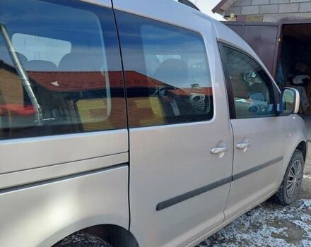 Фольксваген Кадди 2010 в Сарнах на Automoto.ua Серый Фольксваген Кадди, объемом двигателя 1.6 л и пробегом 198 тыс. км за 9200 $, фото 4 на Automoto.ua