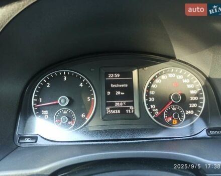 Серый Фольксваген Кадди, объемом двигателя 1.6 л и пробегом 255 тыс. км за 10000 $, фото 17 на Automoto.ua