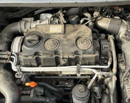 Серый Фольксваген Кадди, объемом двигателя 1 л и пробегом 345 тыс. км за 6000 $, фото 9 на Automoto.ua