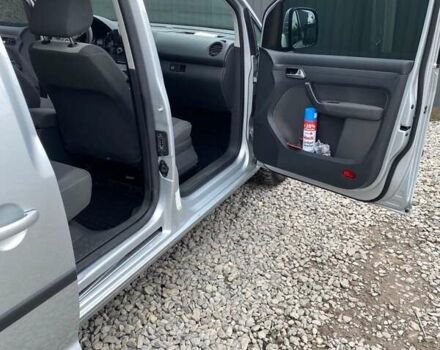 Серый Фольксваген Кадди, объемом двигателя 1.6 л и пробегом 160 тыс. км за 9999 $, фото 3 на Automoto.ua