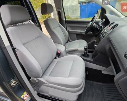 Серый Фольксваген Кадди, объемом двигателя 1.6 л и пробегом 225 тыс. км за 9499 $, фото 61 на Automoto.ua