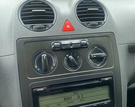 Серый Фольксваген Кадди, объемом двигателя 1.6 л и пробегом 269 тыс. км за 7900 $, фото 16 на Automoto.ua