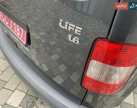 Серый Фольксваген Кадди, объемом двигателя 1.6 л и пробегом 269 тыс. км за 7900 $, фото 7 на Automoto.ua