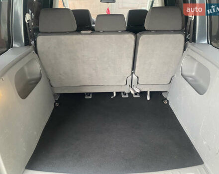 Серый Фольксваген Кадди, объемом двигателя 1.6 л и пробегом 269 тыс. км за 7900 $, фото 26 на Automoto.ua