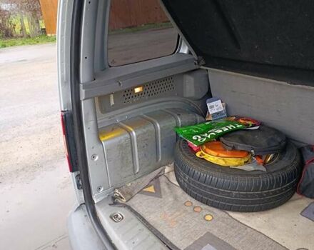 Серый Фольксваген Кадди, объемом двигателя 1.6 л и пробегом 352 тыс. км за 8000 $, фото 18 на Automoto.ua