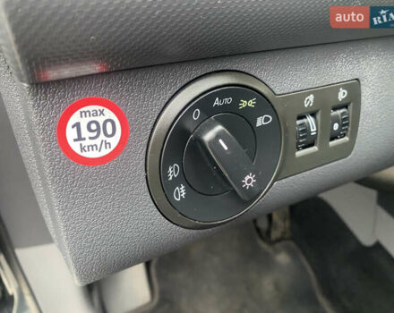 Серый Фольксваген Кадди, объемом двигателя 1.6 л и пробегом 269 тыс. км за 7900 $, фото 13 на Automoto.ua