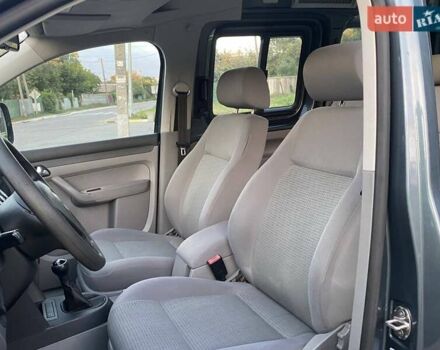 Серый Фольксваген Кадди, объемом двигателя 1.4 л и пробегом 240 тыс. км за 8999 $, фото 6 на Automoto.ua