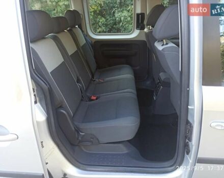 Серый Фольксваген Кадди, объемом двигателя 1.6 л и пробегом 255 тыс. км за 10000 $, фото 25 на Automoto.ua