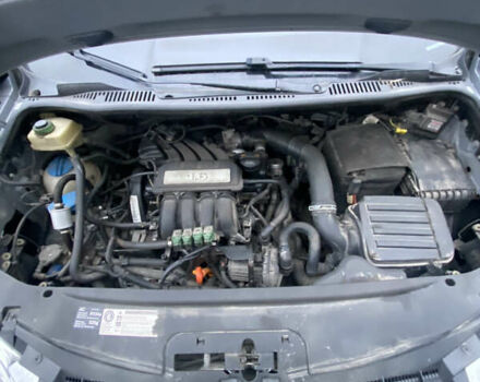 Серый Фольксваген Кадди, объемом двигателя 1.6 л и пробегом 280 тыс. км за 8500 $, фото 2 на Automoto.ua