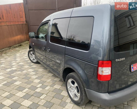 Серый Фольксваген Кадди, объемом двигателя 1.6 л и пробегом 269 тыс. км за 7900 $, фото 5 на Automoto.ua