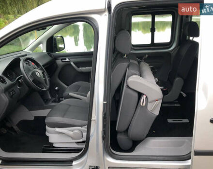 Серый Фольксваген Кадди, объемом двигателя 1.6 л и пробегом 257 тыс. км за 8500 $, фото 32 на Automoto.ua