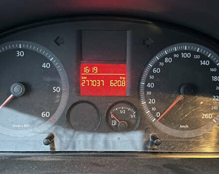 Серый Фольксваген Кадди, объемом двигателя 1.9 л и пробегом 277 тыс. км за 7500 $, фото 10 на Automoto.ua