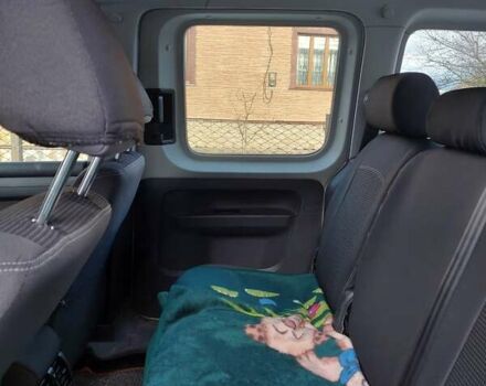 Фольксваген Кадди 2010 в Сарнах на Automoto.ua Серый Фольксваген Кадди, объемом двигателя 1.6 л и пробегом 198 тыс. км за 9200 $, фото 7 на Automoto.ua