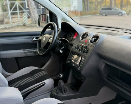 Серый Фольксваген Кадди, объемом двигателя 2 л и пробегом 174 тыс. км за 8300 $, фото 19 на Automoto.ua