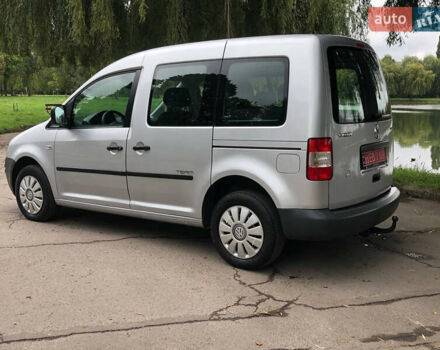 Серый Фольксваген Кадди, объемом двигателя 1.6 л и пробегом 257 тыс. км за 8500 $, фото 13 на Automoto.ua