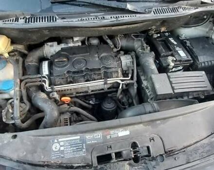 Серый Фольксваген Кадди, объемом двигателя 1.9 л и пробегом 280 тыс. км за 8000 $, фото 4 на Automoto.ua