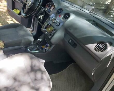 Сірий Фольксваген Кадді, об'ємом двигуна 1.6 л та пробігом 260 тис. км за 10300 $, фото 7 на Automoto.ua