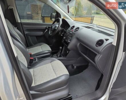 Сірий Фольксваген Кадді, об'ємом двигуна 1.6 л та пробігом 246 тис. км за 7200 $, фото 27 на Automoto.ua