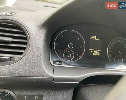 Серый Фольксваген Кадди, объемом двигателя 1.6 л и пробегом 224 тыс. км за 9800 $, фото 3 на Automoto.ua