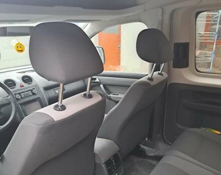 Серый Фольксваген Кадди, объемом двигателя 1.6 л и пробегом 198 тыс. км за 10837 $, фото 6 на Automoto.ua