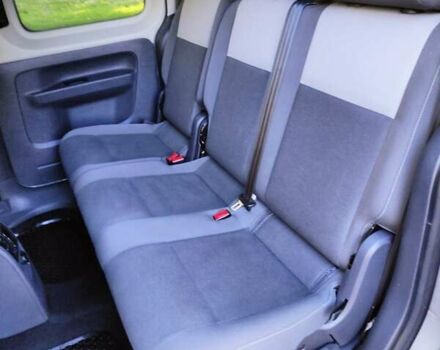 Серый Фольксваген Кадди, объемом двигателя 1.6 л и пробегом 261 тыс. км за 11400 $, фото 2 на Automoto.ua